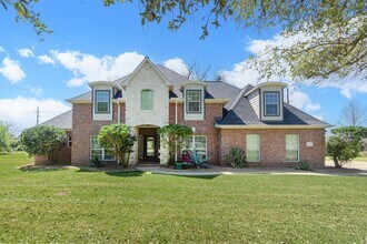 Building Photo - 4119 Pembrooke Way Dr