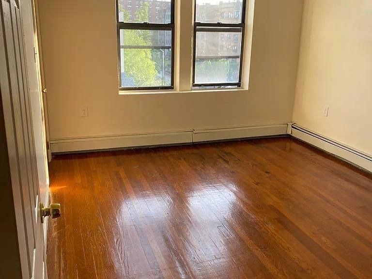 Foto principal - 2602 Summit Ave