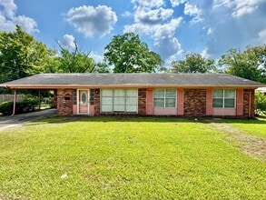 Building Photo - 1311 Marlowe Dr