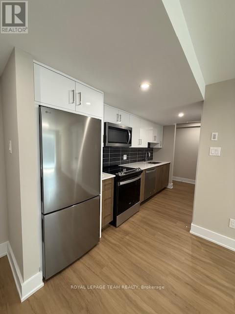 Photo du bâtiment - 364-364 Winona Ave
