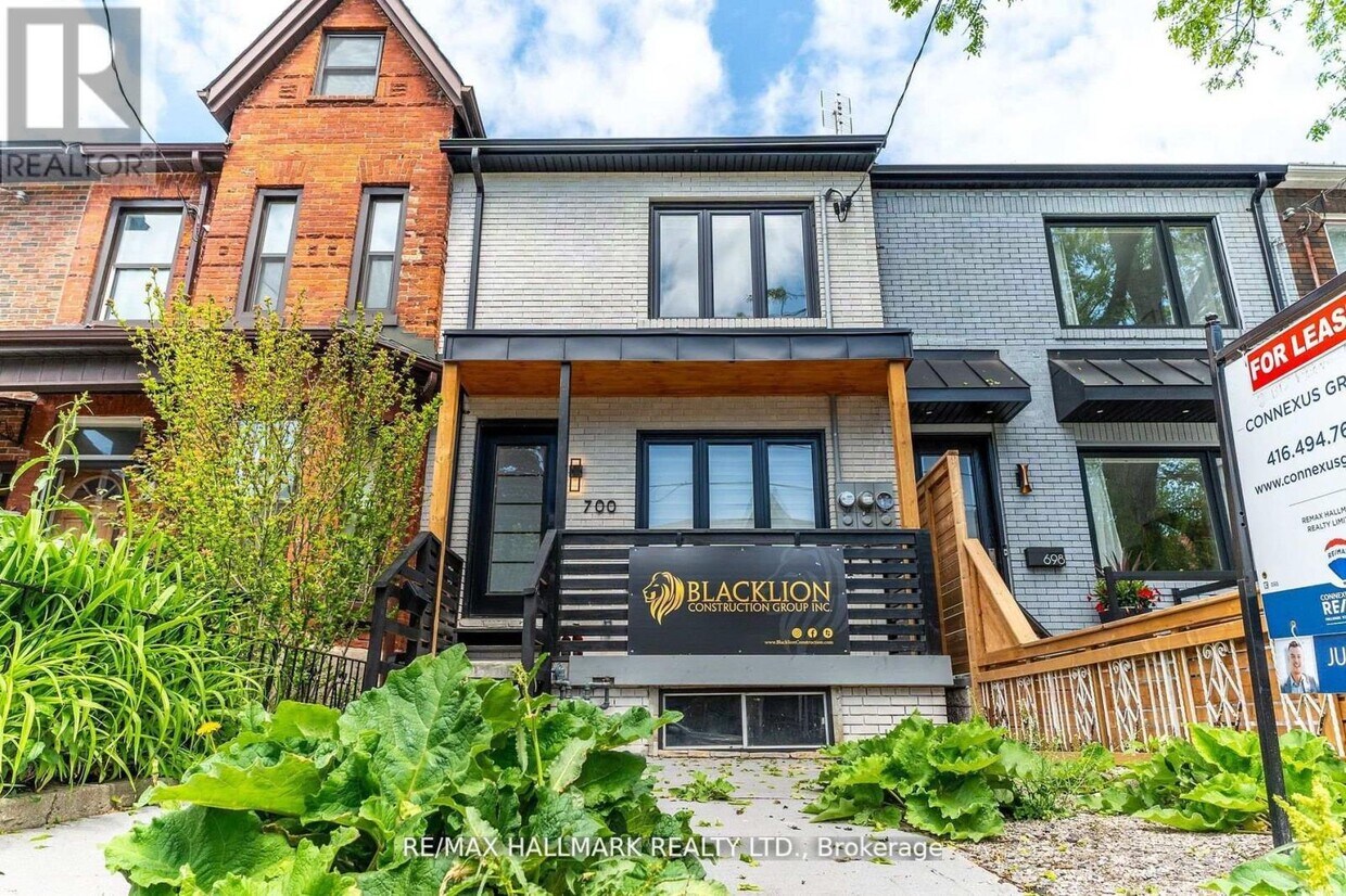 Photo principale - 700 Adelaide St W