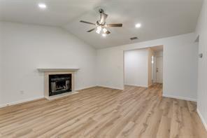 Foto del edificio - 2511 Beverly Hills Ln