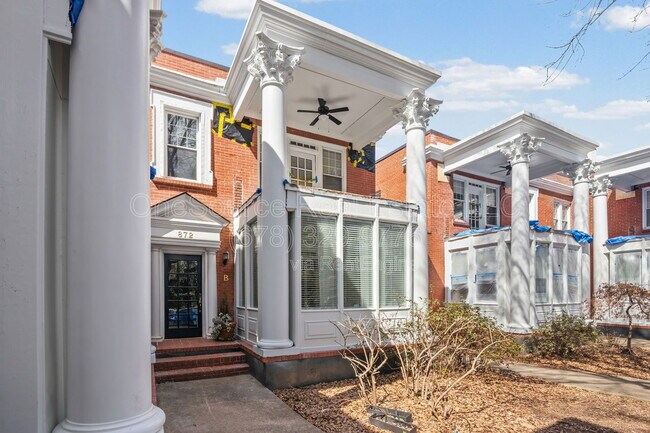 Foto del edificio - 872 Briarcliff Rd NE