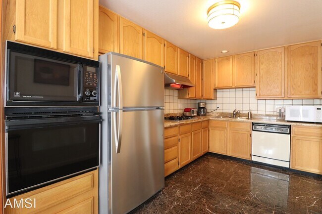 Building Photo - 4 br, 2 bath House - 1932 Balboa Street