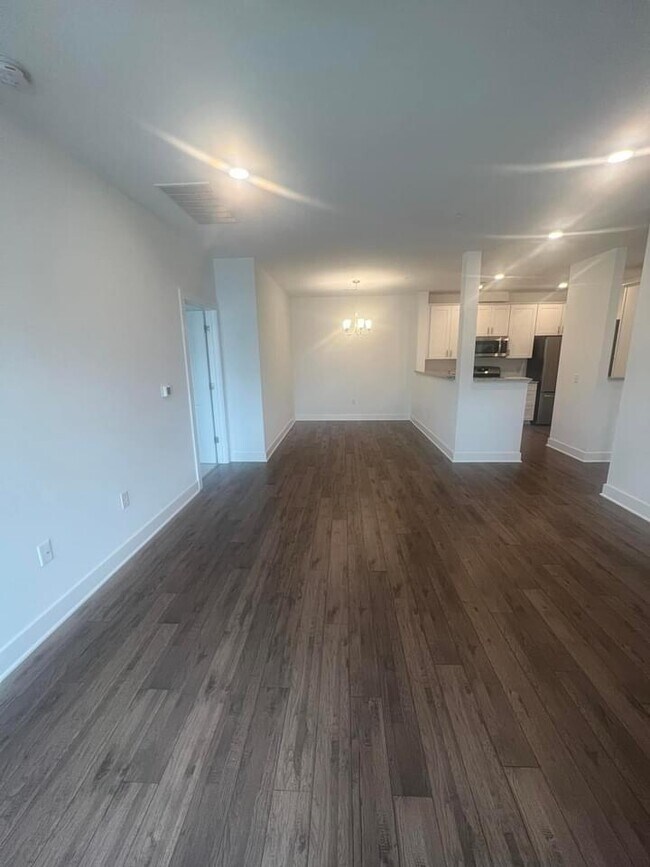Building Photo - 824 Stiller Ln