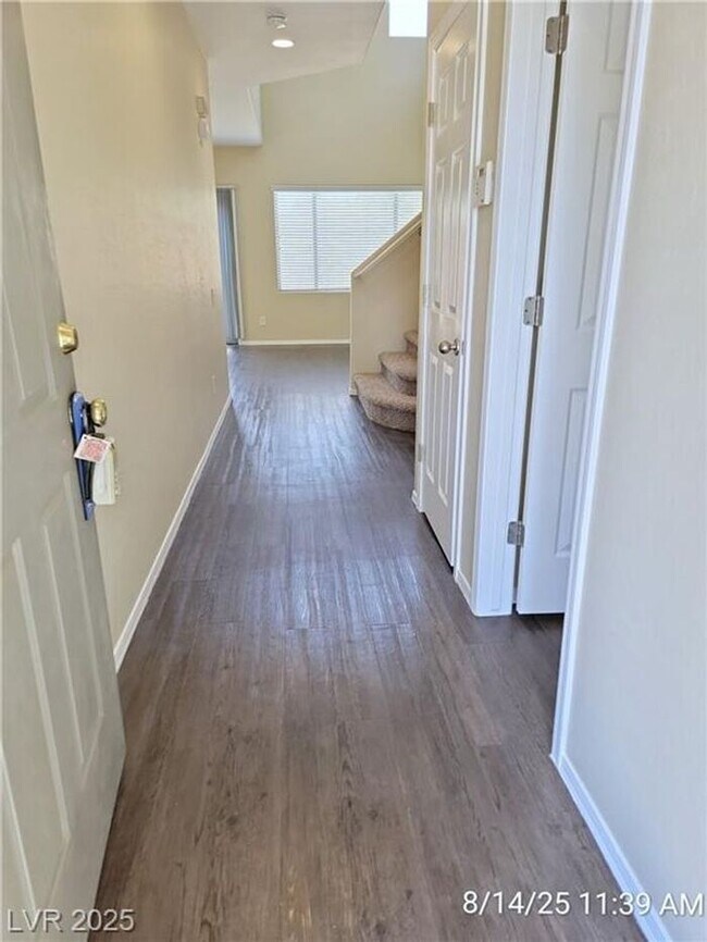 Building Photo - SW HOME GATED COMMUNITY IN CUL-DE-SAC!!