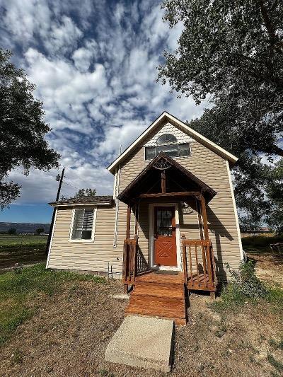 Photo - 911-924 24 Rd House