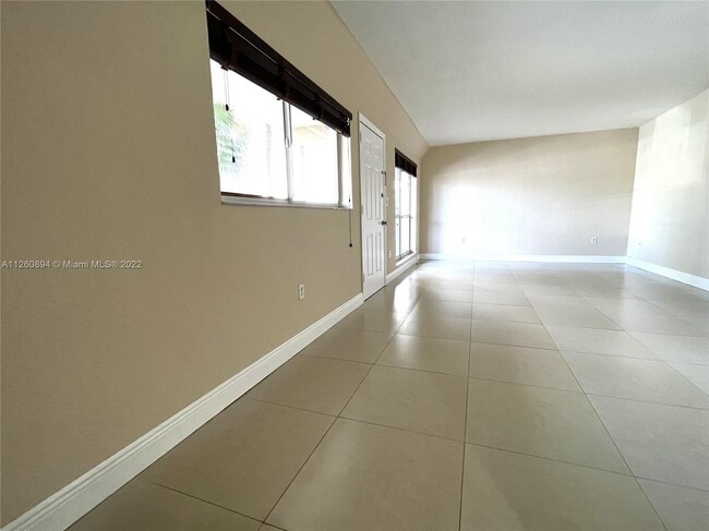 Foto del edificio - 7713 SW 88th St