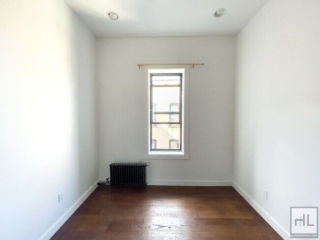 Foto del edificio - EASTERN PARKWAY / 2-Bed 1 Bath