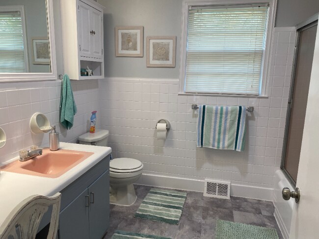 Foto del edificio - 111 N Wingate Rd