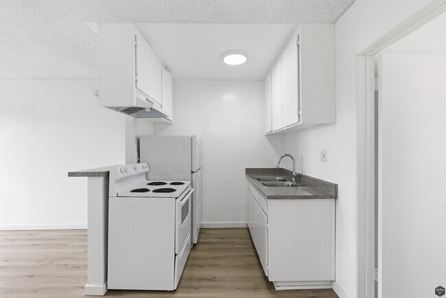 Foto del edificio - 711 Machado Dr