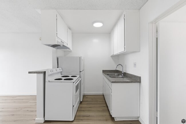 Building Photo - 711 Machado Dr