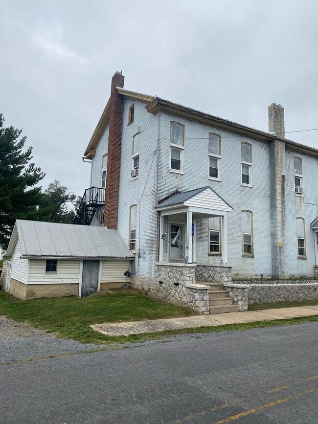 Building Photo - 10303 Muddy Run Rd
