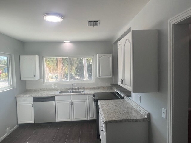 Foto principal - 6301 11th Ave S