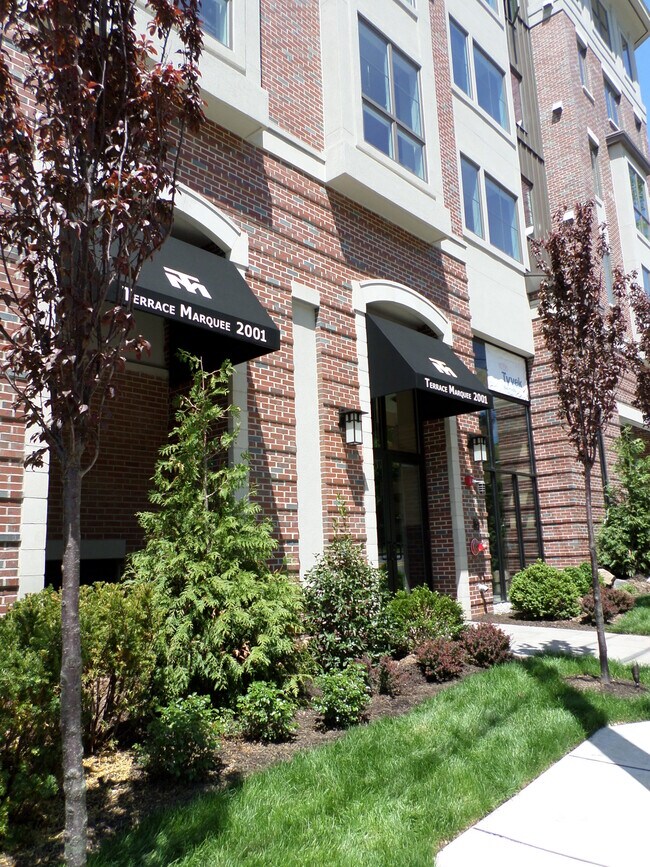 Foto del edificio - 2001 Hudson Terrace