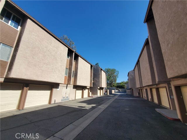Building Photo - 1525 Walnut Leaf Dr