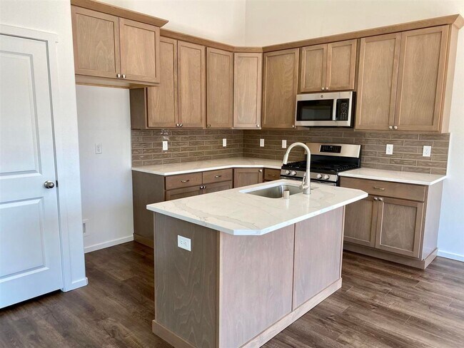 Foto del edificio - Stunning 3 Bed, 2 Bath Rancher in Airway Heights!