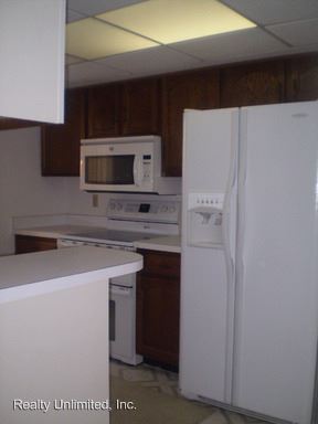 Building Photo - 3517 SE Sandpiper Cir