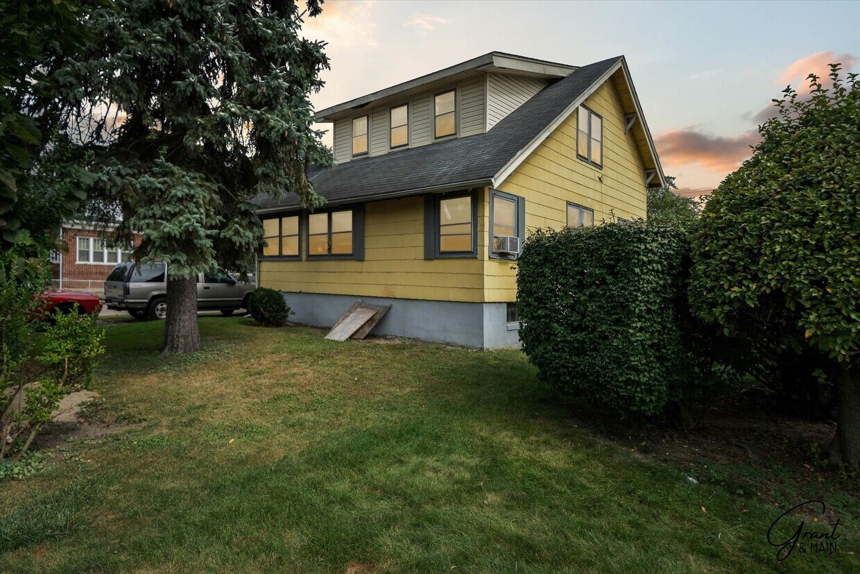 Primary Photo - 24370 Fern Ave