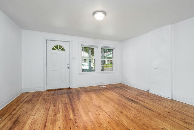 Foto del edificio - 2301 Otis St