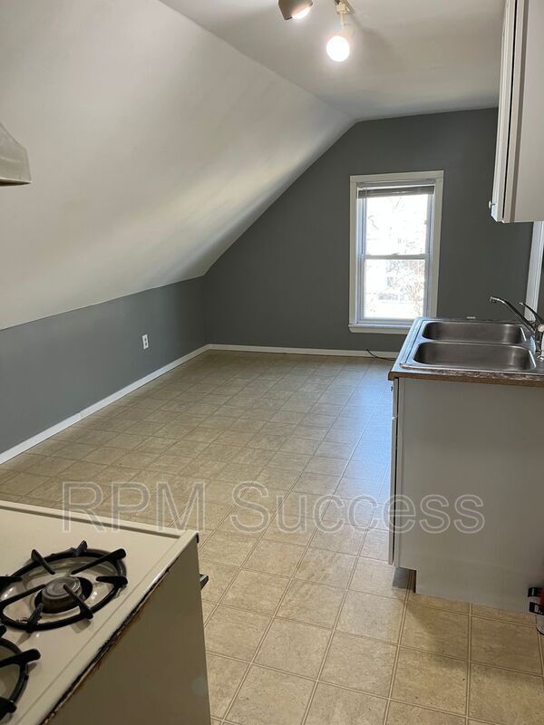 Building Photo - 69 South St