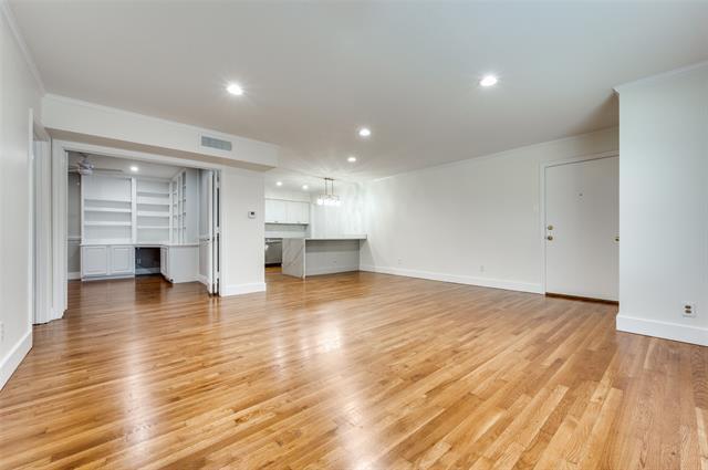 Foto del edificio - 6026 Averill Way