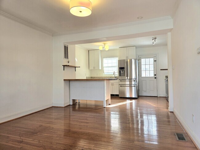 Foto del edificio - 2344 Hunter Pl SE