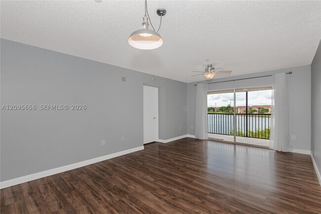 Foto del edificio - 550 SW 138th Ave