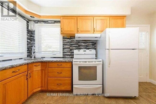 Building Photo - 89 Irene Ave