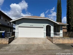 Building Photo - 95-1046-1046 Hoailona St