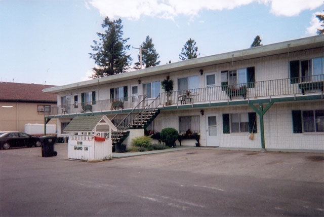 Primary Photo - 1100 Grand Dr