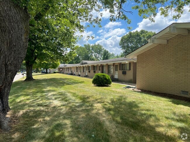 Building Photo - 3188 Sashabaw Rd