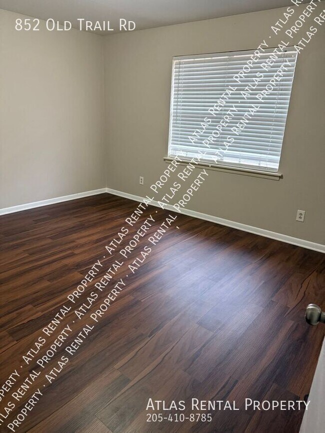 Foto del edificio - 852 Old Trail Rd