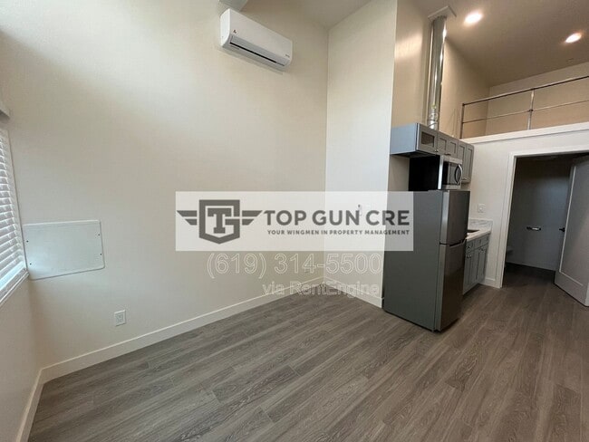 Building Photo - 136 W San Ysidro Blvd