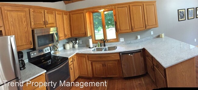 Building Photo - 3 br, 2 bath House - 1411 Willow Ln SW
