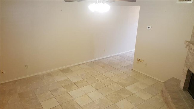 Foto del edificio - 6702 Everhart Rd