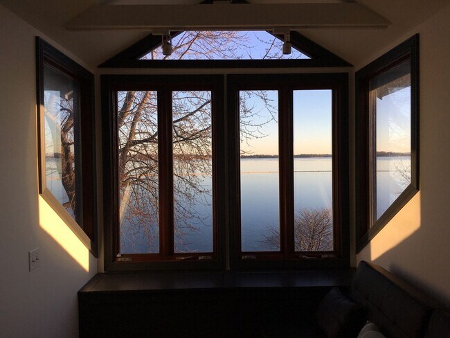 Building Photo - Capital Lakehouse
