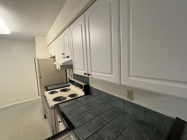 Foto del edificio - 2355 E Geddes Ave