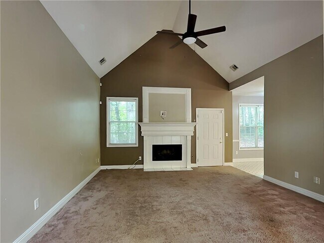 Foto del edificio - 145 Rosewood Cir