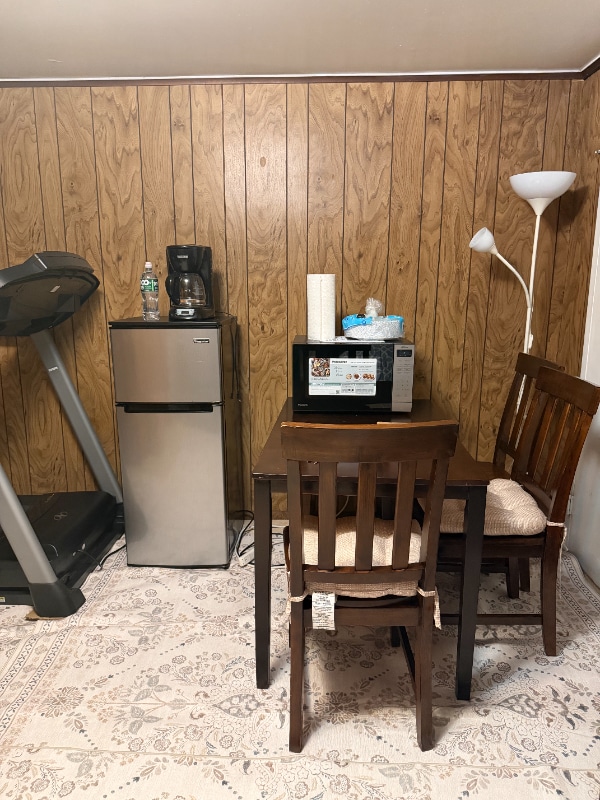 Building Photo - 77 Anderson Ave