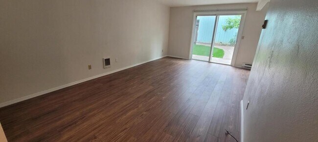 Foto del edificio - 1432 Salishan St SE