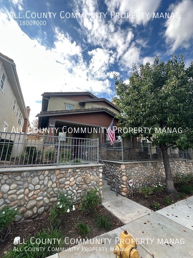 Photo - 18066 Lemon Dr House