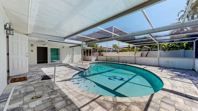 Building Photo - 410 Finch Dr