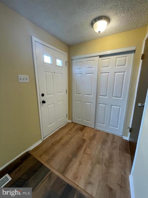 Foto del edificio - 105 Long Meadow Ct