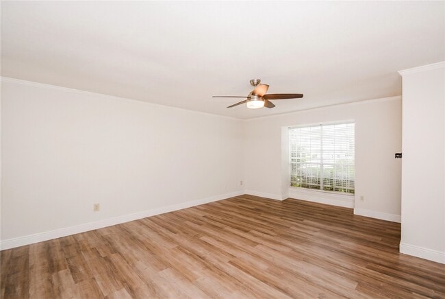 Foto del edificio - 8511 Ariel St