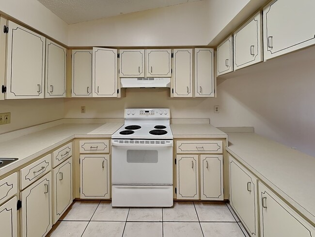 Foto del edificio - 32718 Blossom Ln