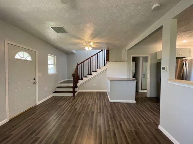 Building Photo - 809 S George Ave