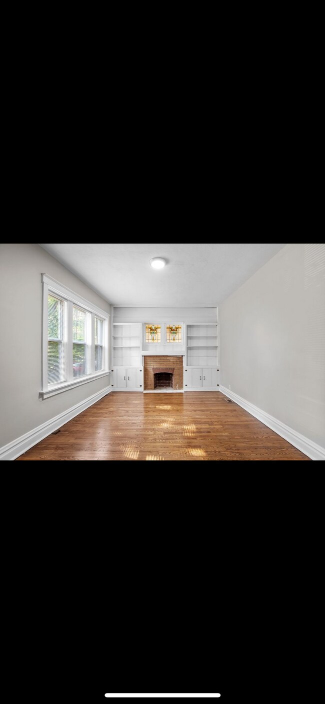 Building Photo - 4627 Rosa Ave