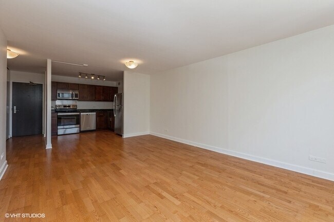Foto del edificio - 3930 N Pine Grove Ave