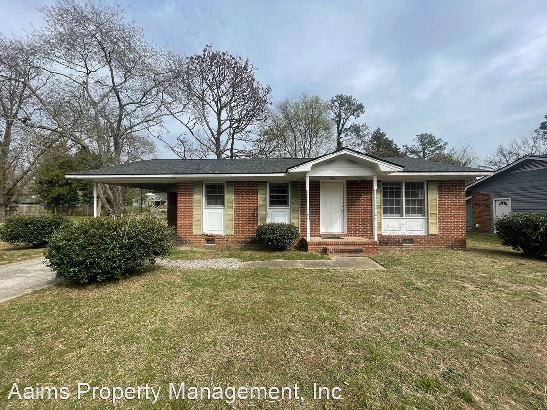 Primary Photo - 3 br, 1 bath House - 801 Miller Avenue